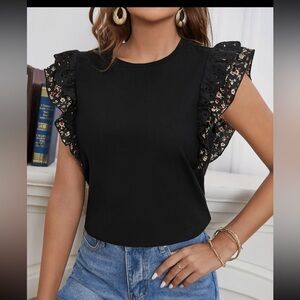 🔥🌸Buy 3 items for $35🌸 Floral print Ruffle sleeves top